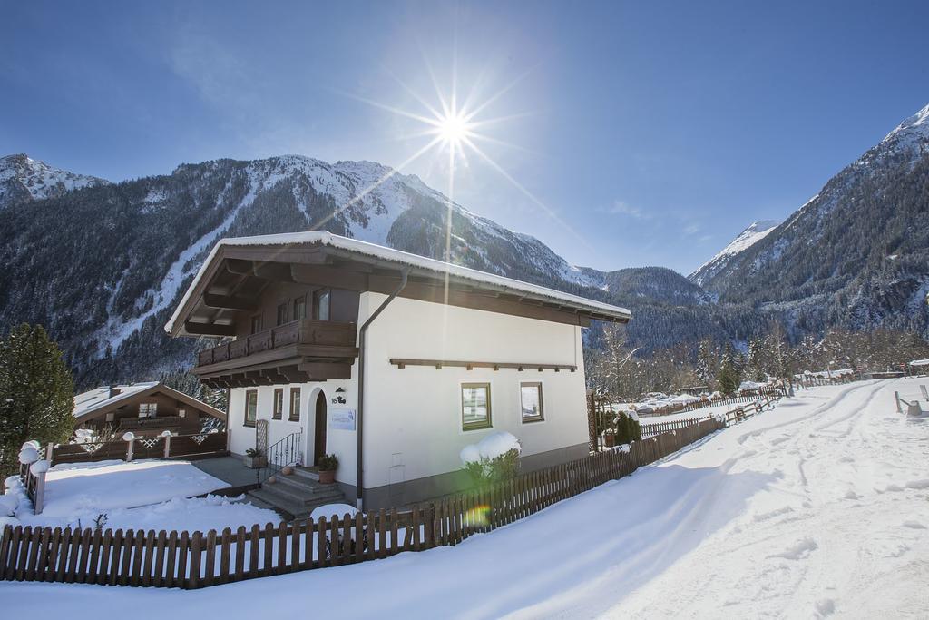 Landhaus Vier Jahreszeiten Krimml Exterior foto